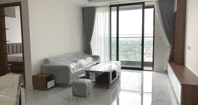 Cho thuê căn hộ 2 phòng ngủ, đủ đồ, view sông Hồng tại Sunshine City